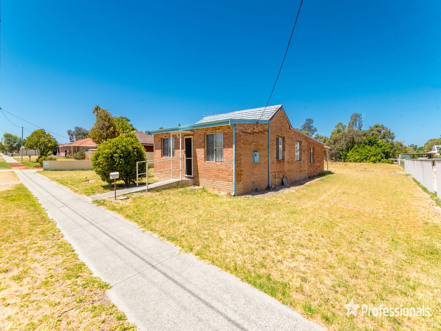 93 Crawford Street, East Cannington WA 6107, Image 2