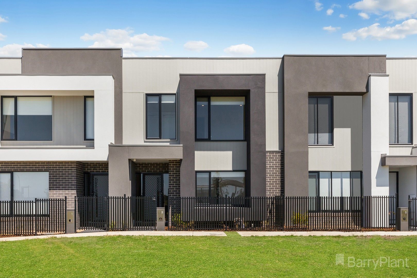 4 bedrooms House in 3 Buckleys Walk, MICKLEHAM VIC, 3064