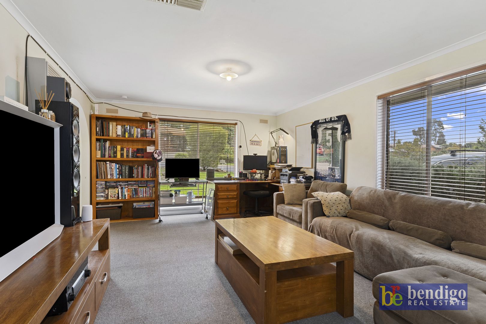 2 Deakin Drive, Flora Hill VIC 3550, Image 1