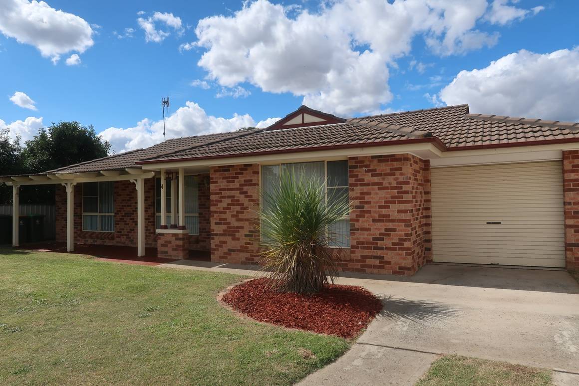Picture of 4 Murdoch Place, BATHURST NSW 2795