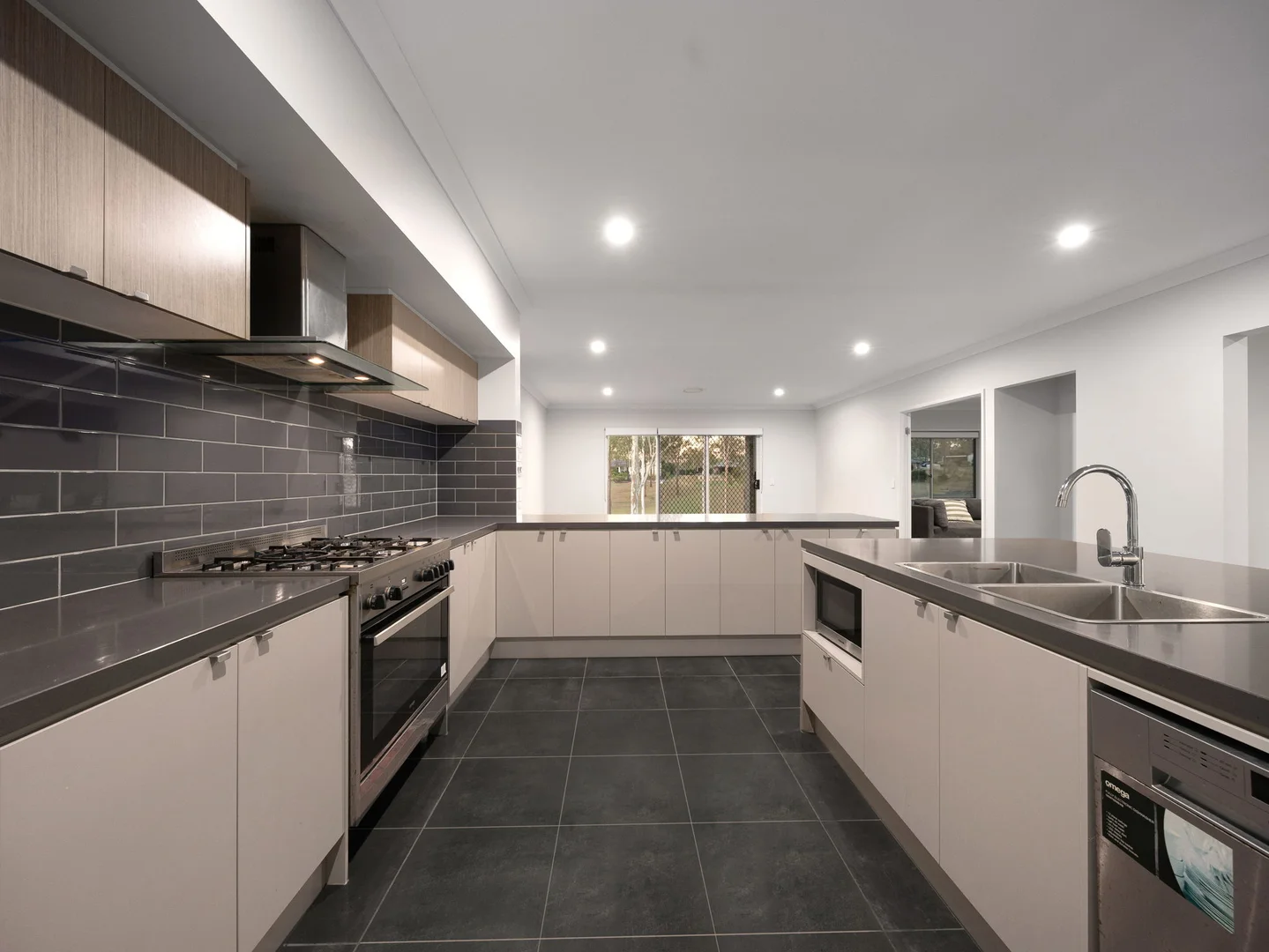 Additional image 4 of 13 Drysdale Place, Kensington Grove QLD 4341