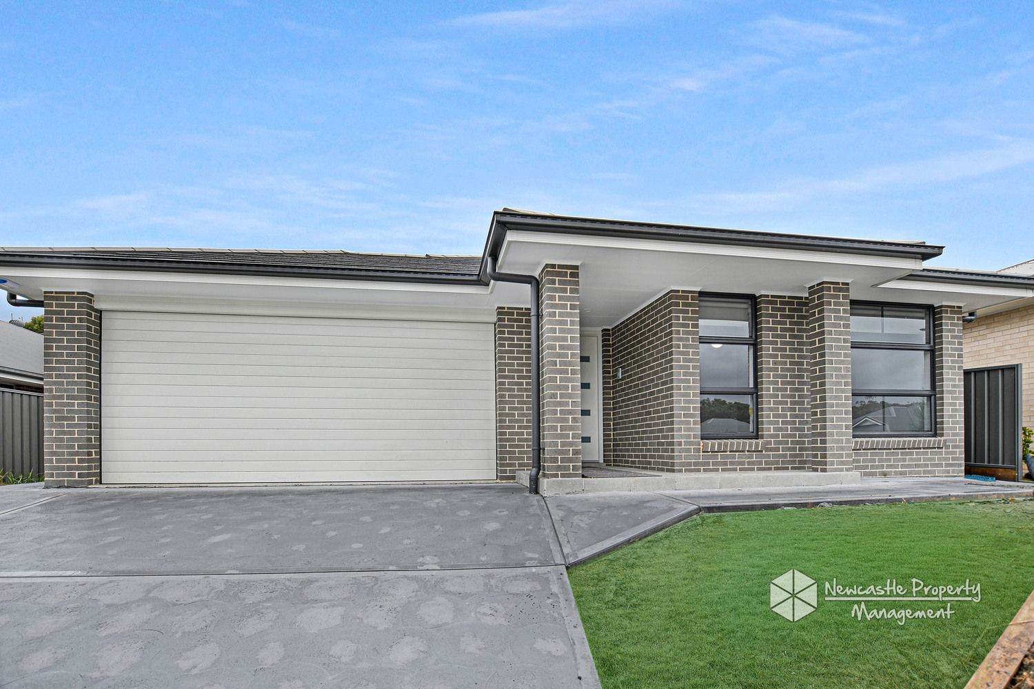 4 bedrooms House in 5 Kenakan Street EDGEWORTH NSW, 2285