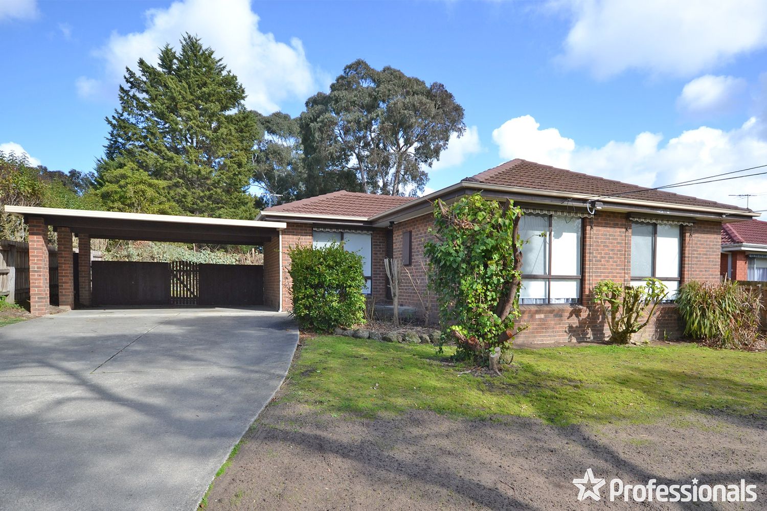3 bedrooms House in 7 Highland Avenue CROYDON VIC, 3136