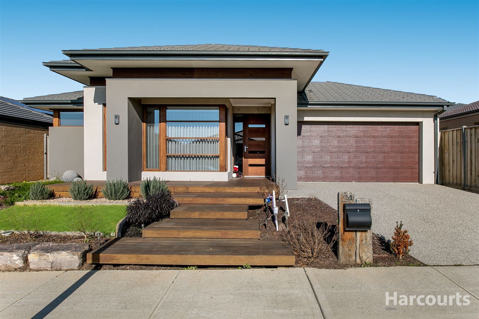 24 Trainers Way, Clyde North Property History & Address Research Domain