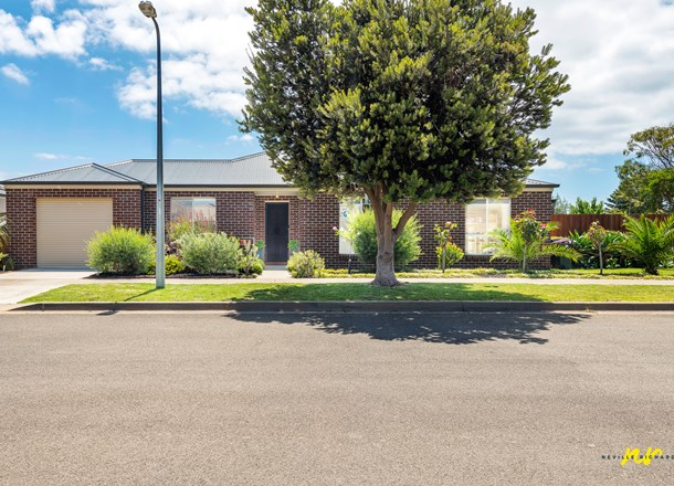 2 Wave Street, St Leonards VIC 3223