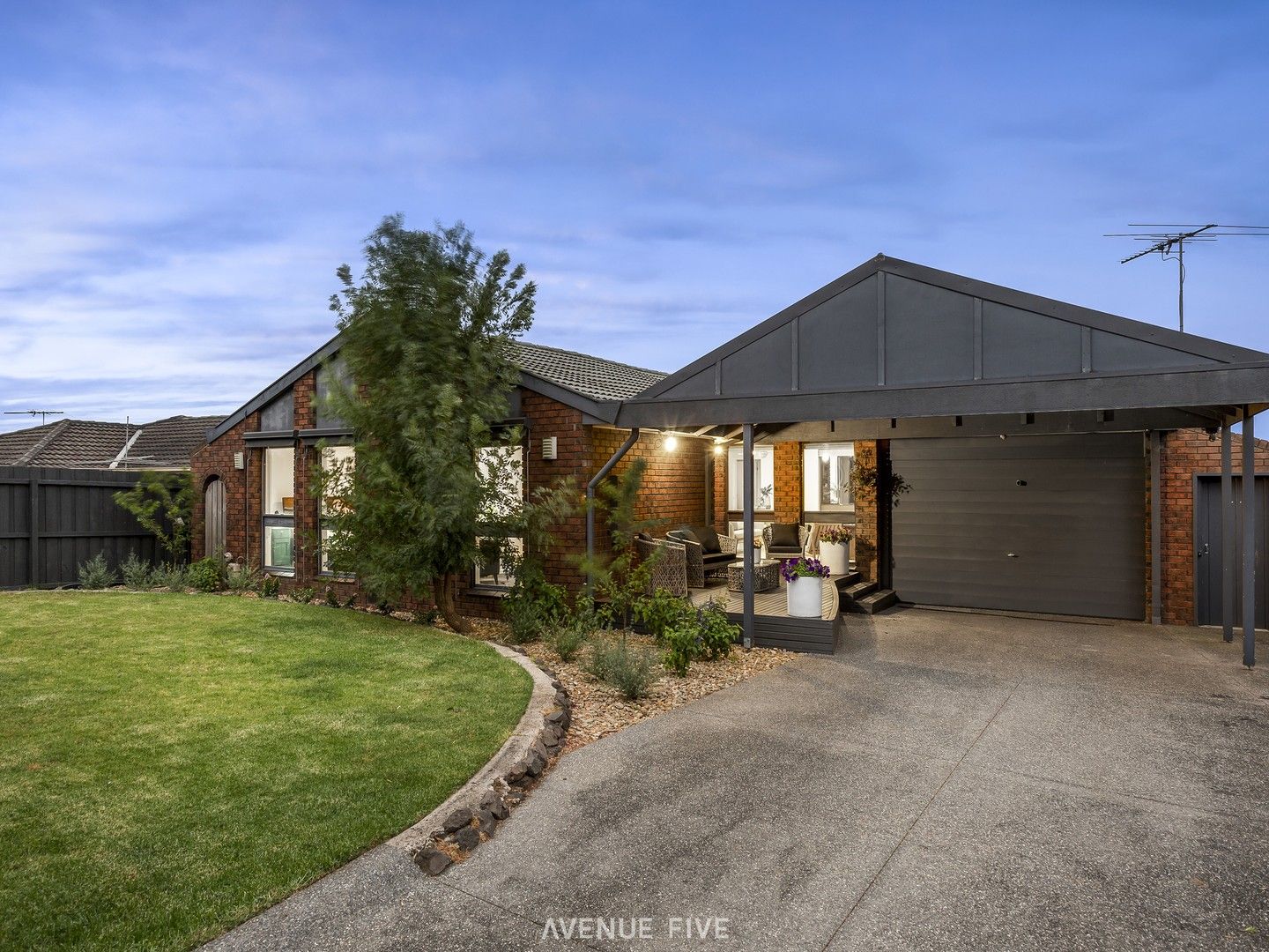 4 bedrooms House in 21 Birkenhead Drive GROVEDALE VIC, 3216