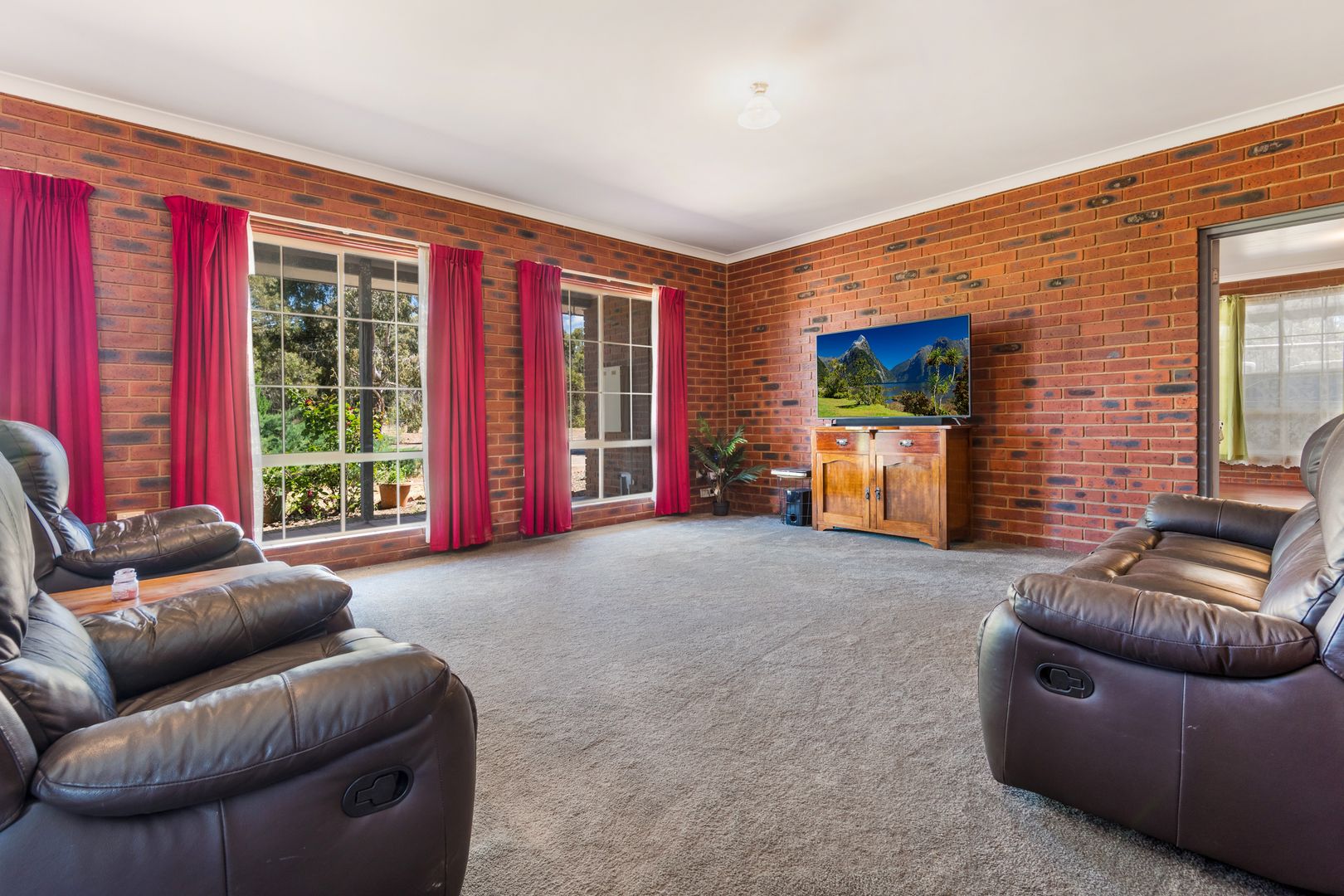 79 McKeone Road, Wellsford VIC 3551, Image 2