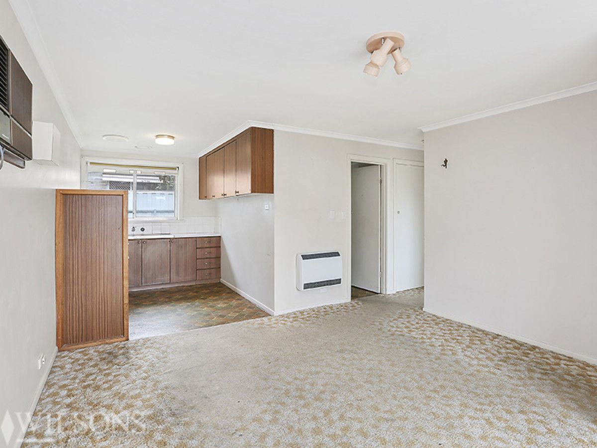 2/11 Bakewell Street, Herne Hill VIC 3218, Image 2