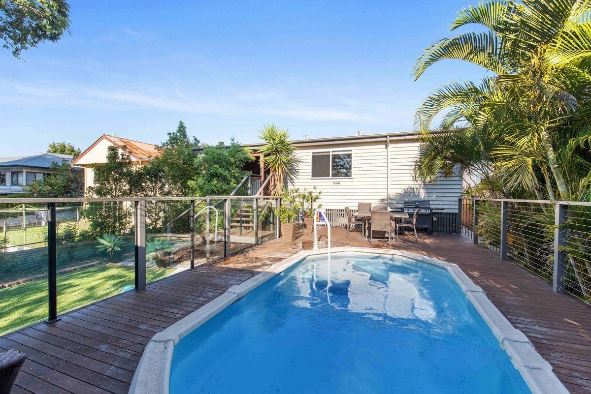 17 Weeroona Street, Chermside QLD 4032