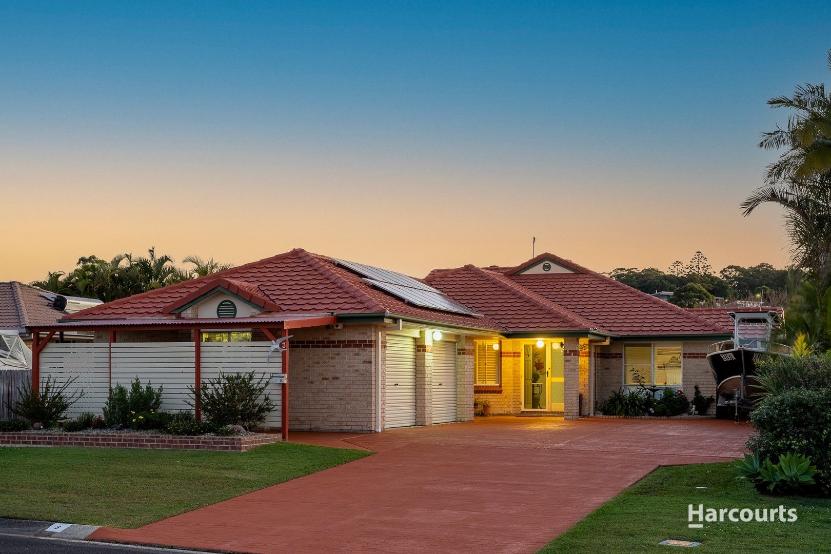 4 bedrooms House in 3 Konda Court OCEAN SHORES NSW, 2483