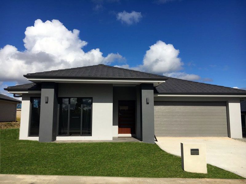 4 bedrooms House in 16 Boltwood Way THRUMSTER NSW, 2444