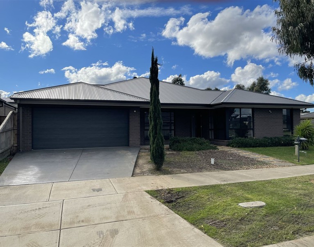 39 Lemongrove Way, Berwick VIC 3806