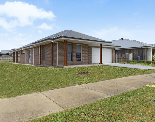 62 George Cutter Avenue, Renwick NSW 2575