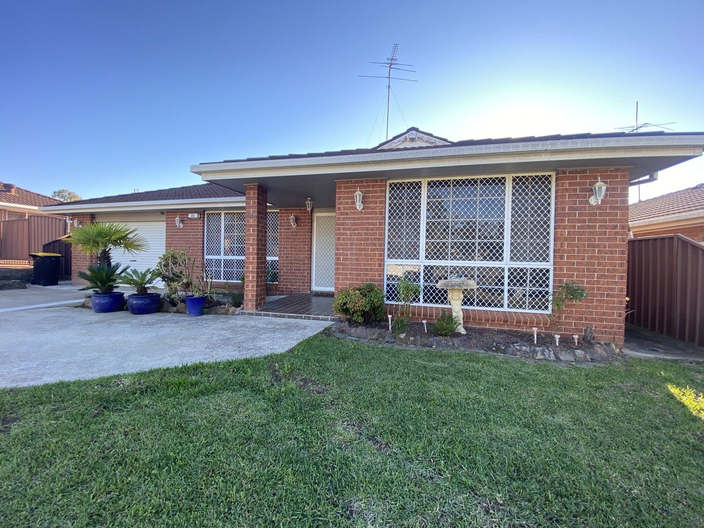 4 bedrooms House in 129 Cockatiel Circuit GREEN VALLEY NSW, 2168