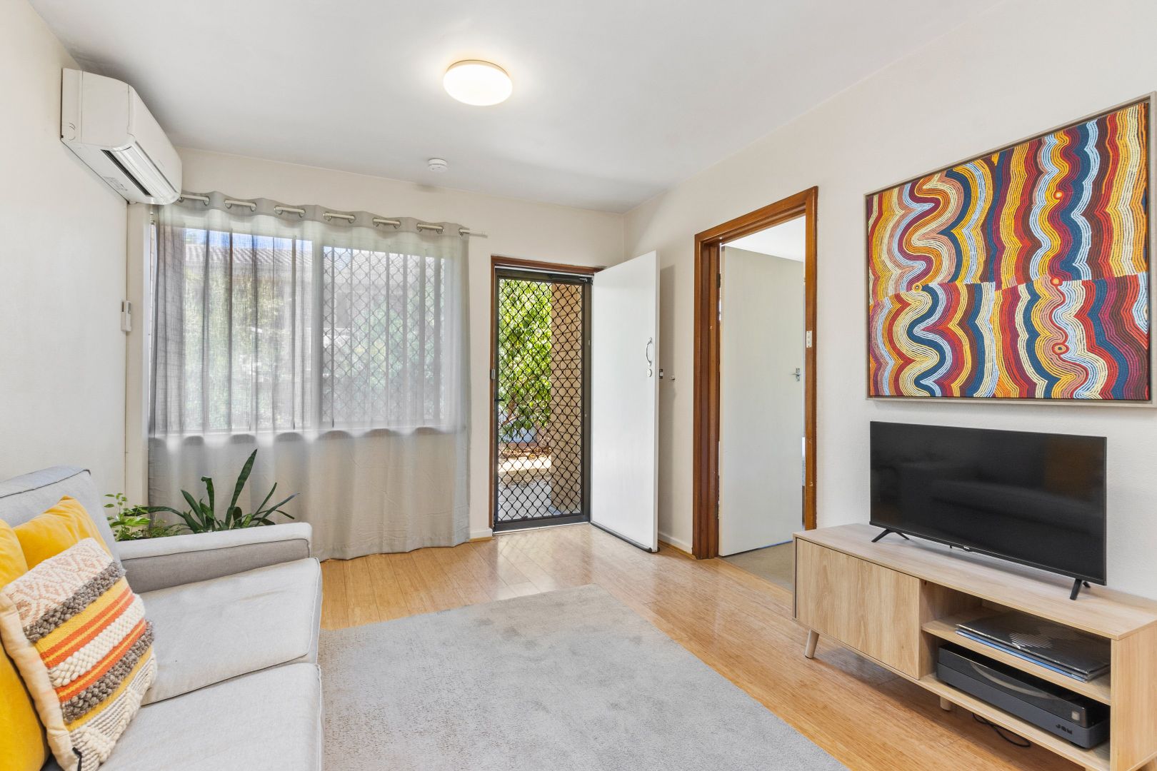 3/13 Currie Street, Jolimont WA 6014, Image 2