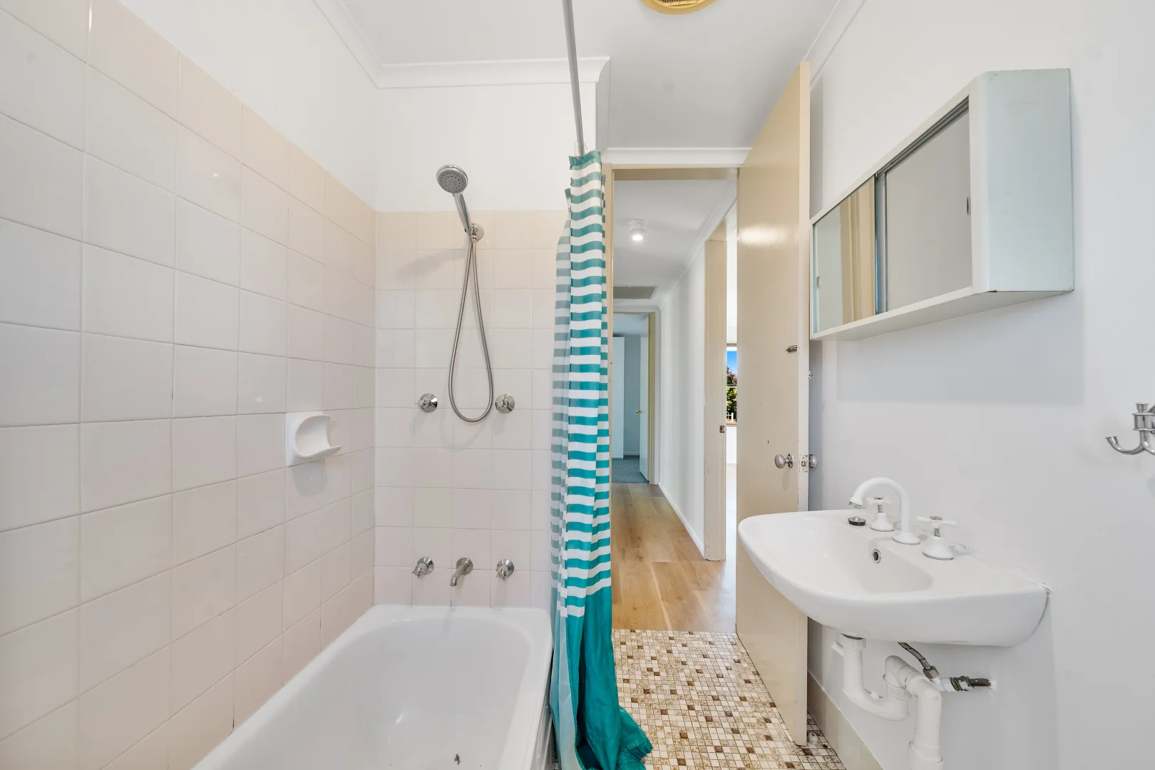 Additional image 11 of 40 Oleria Street, Karabar NSW 2620