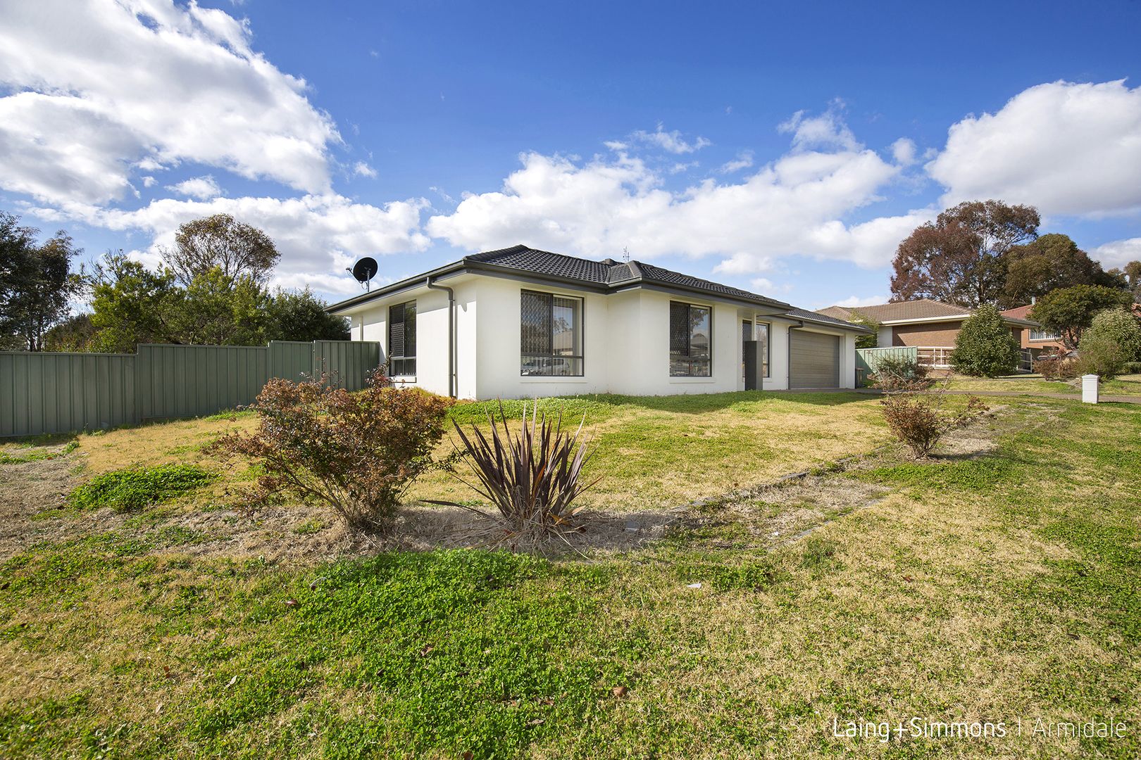 8 Dale Crescent, Armidale NSW 2350, Image 2