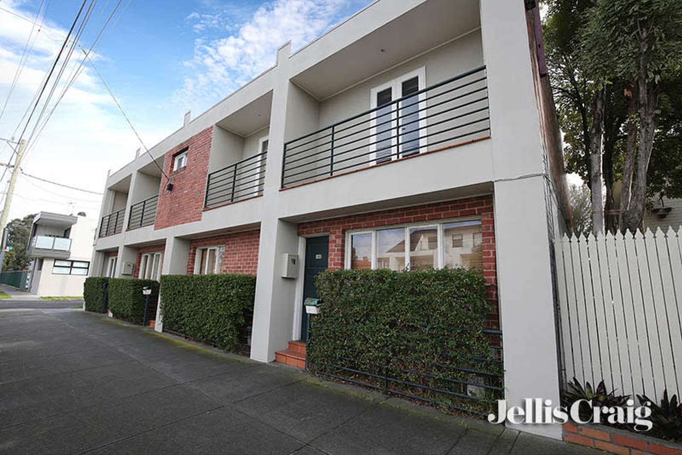 2 bedrooms Townhouse in 182 Neerim Road CARNEGIE VIC, 3163