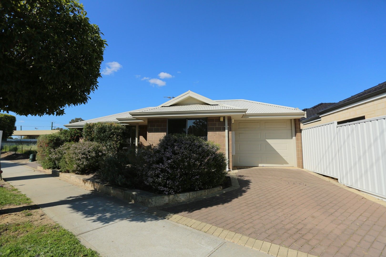 3 bedrooms House in 1/82 Great Northern Highway MIDLAND WA, 6056