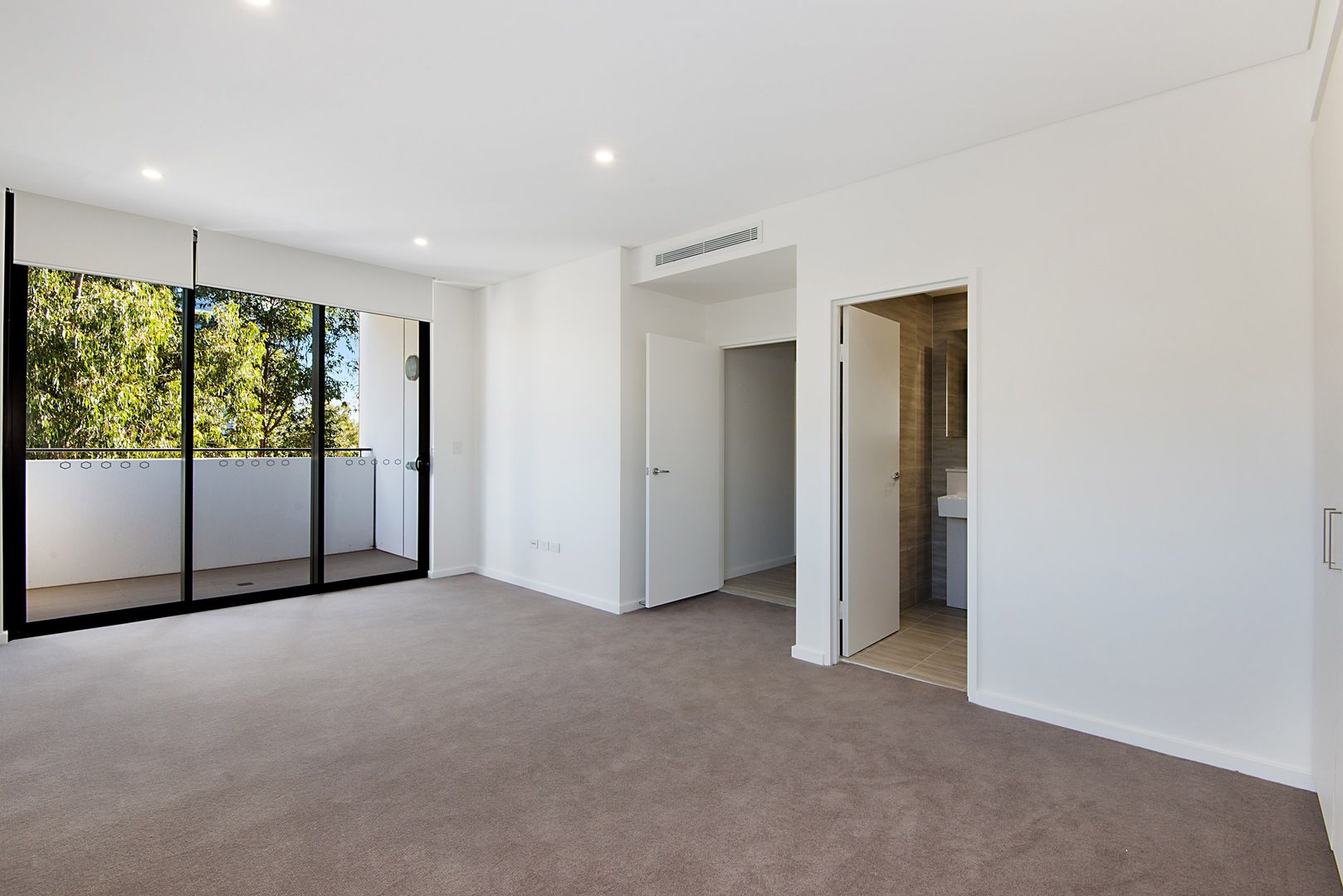 4/93 Caddies Boulevard, Rouse Hill NSW 2155, Image 2