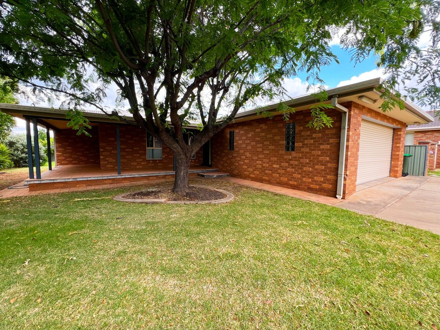 12 Christina Close, Parkes NSW 2870, Image 0