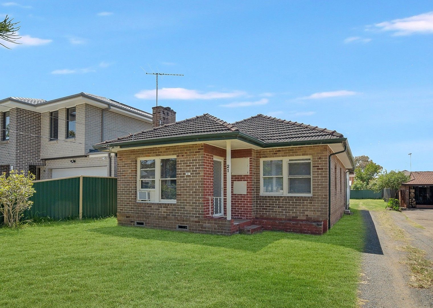 3 bedrooms House in 21 Belmore Street VILLAWOOD NSW, 2163