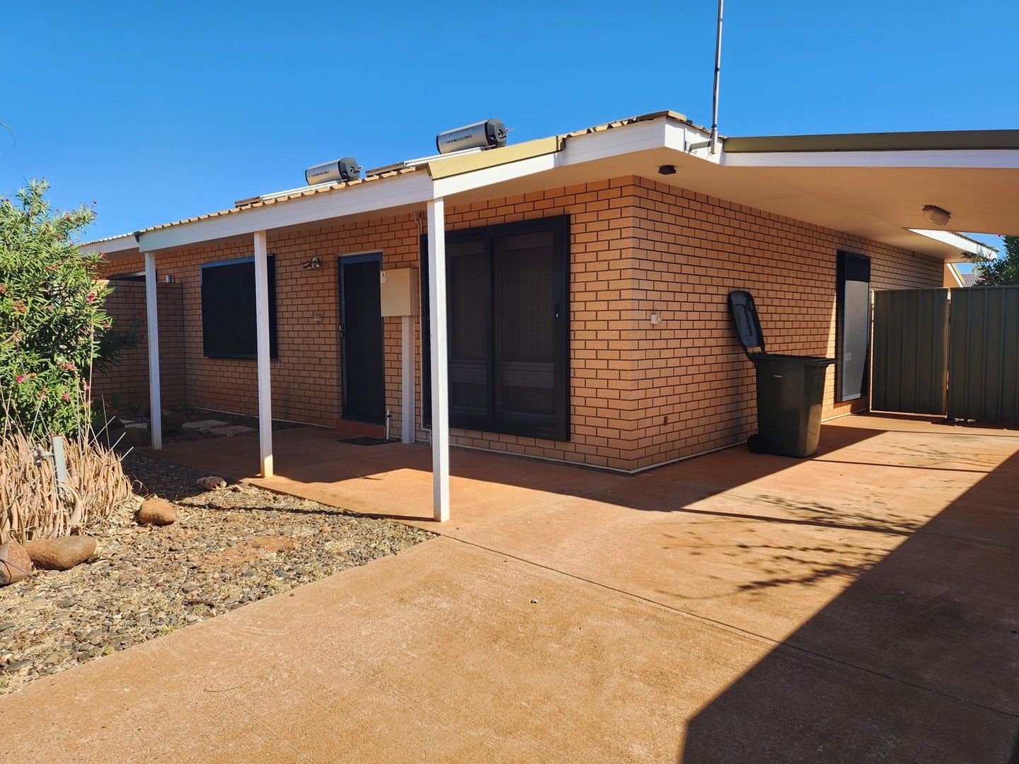 2 bedrooms Semi-Detached in 3/34 Gawthorne Drive MILLARS WELL WA, 6714