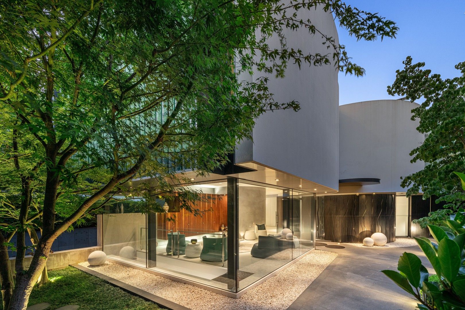 3 bedrooms House in 16 Fairlie Court SOUTH YARRA VIC, 3141