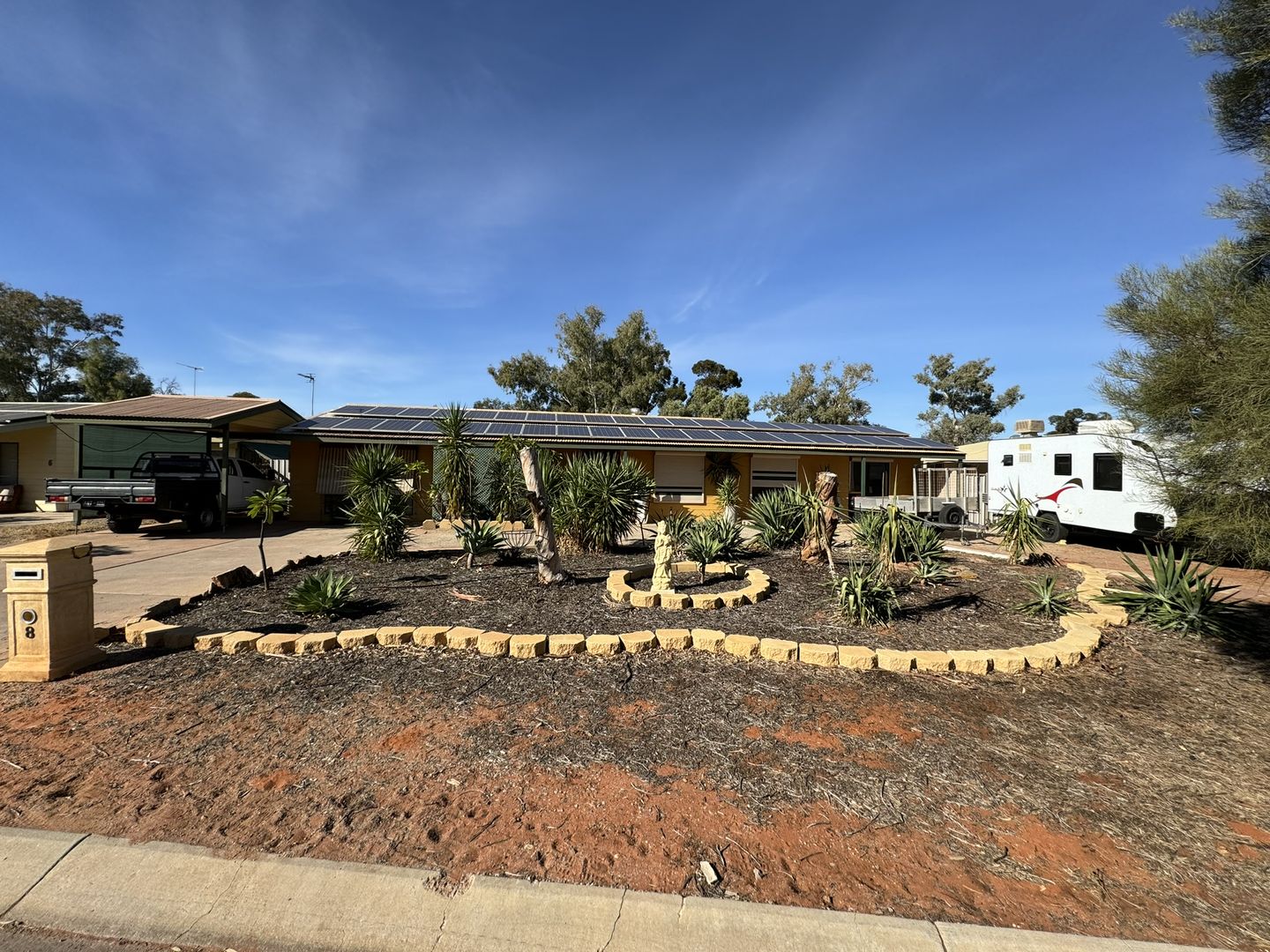 8 Nyaroo Ct, Roxby Downs SA 5725, Image 1