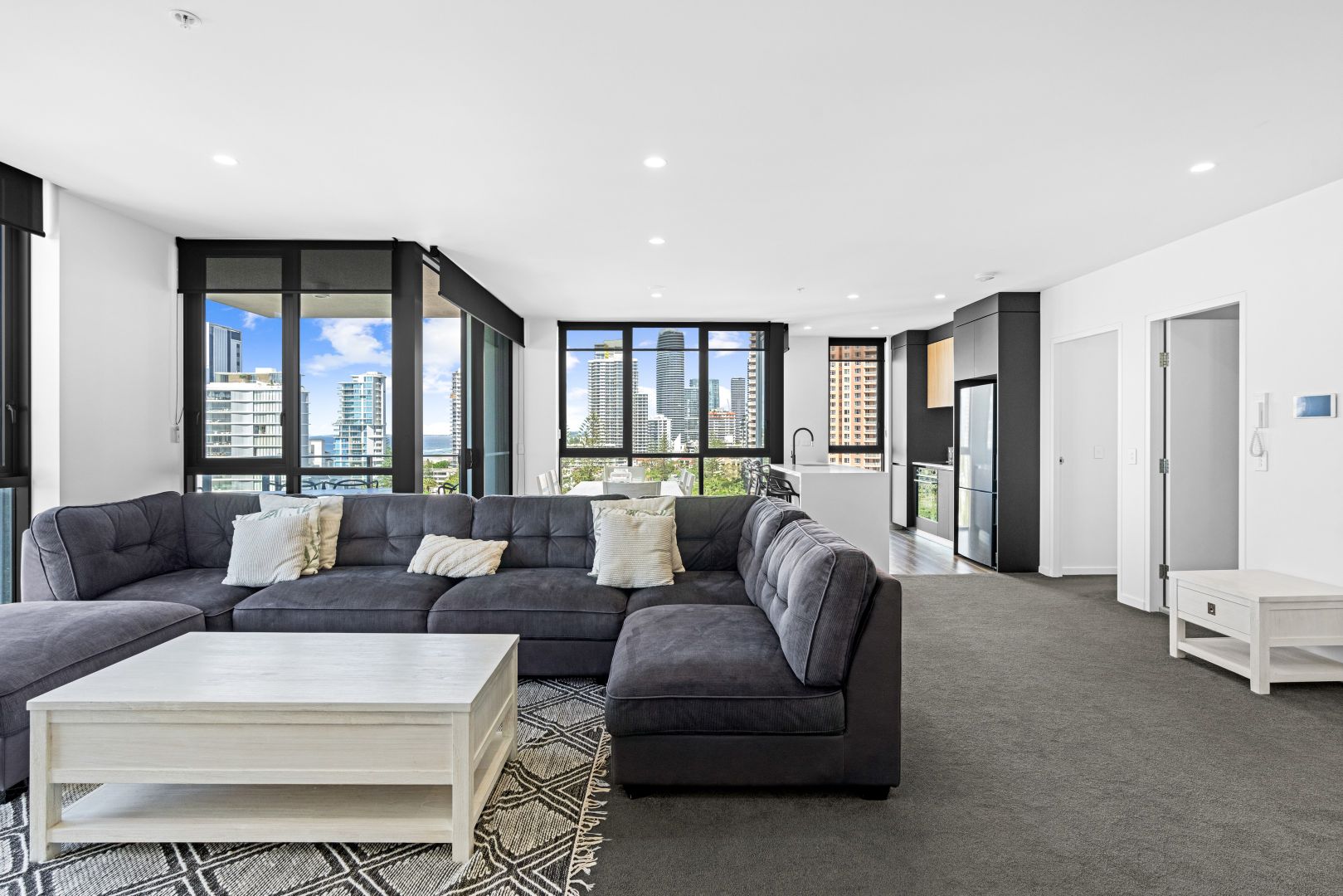 42/18 Chelsea Avenue, Broadbeach QLD 4218, Image 1