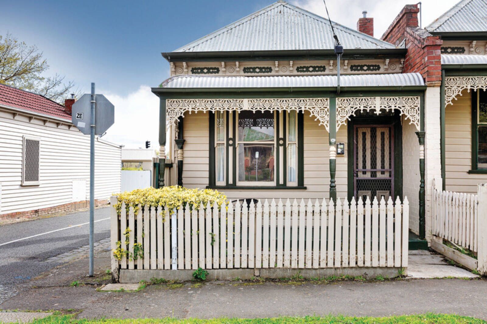 401 - 403 Doveton Street, Soldiers Hill VIC 3350, Image 1