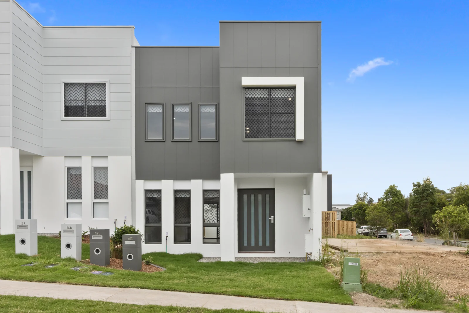 1/16 Banksia Road, Coomera QLD 4209