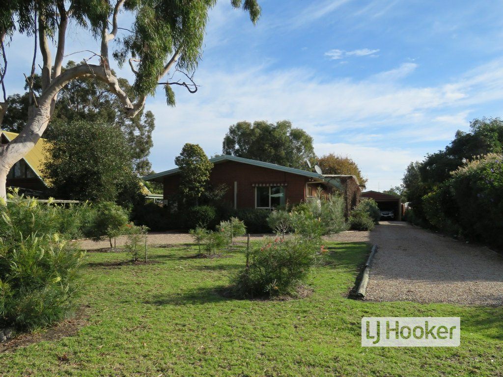 40 Sixth Avenue, Raymond Island VIC 3880, Image 0