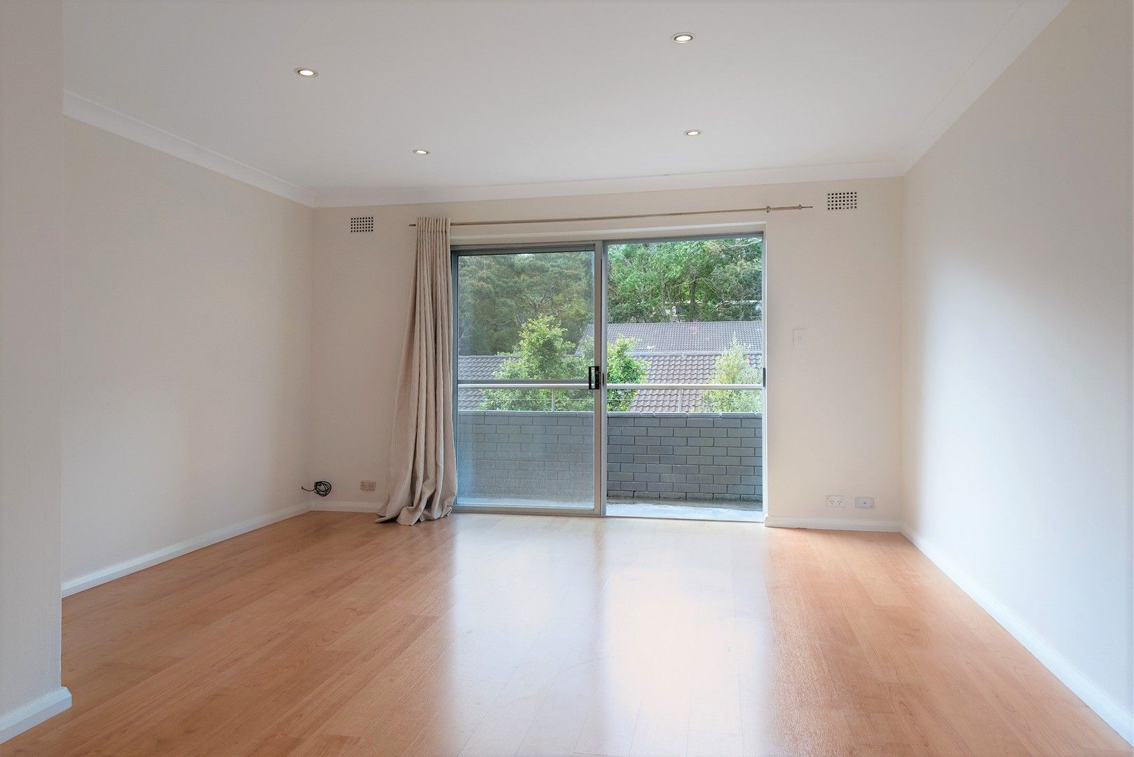 2 bedrooms Apartment / Unit / Flat in 5/40 Waine Street FRESHWATER NSW, 2096