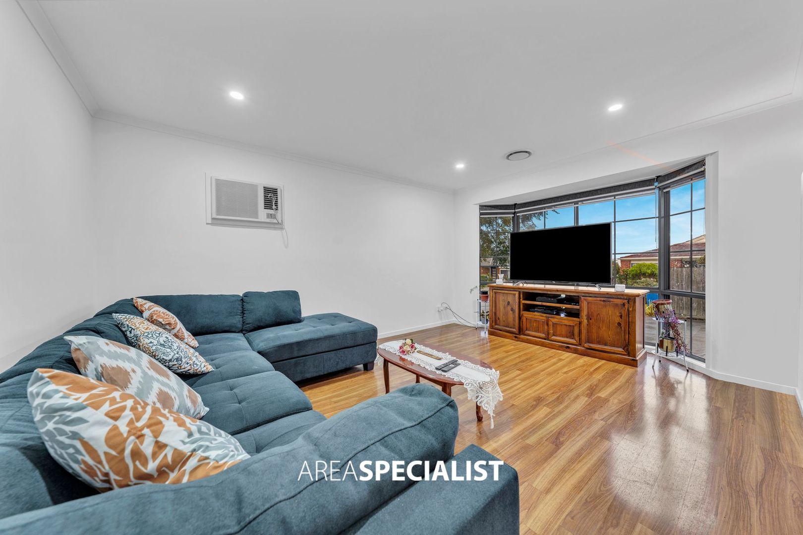 13 Cirrus Close, Hampton Park VIC 3976, Image 2