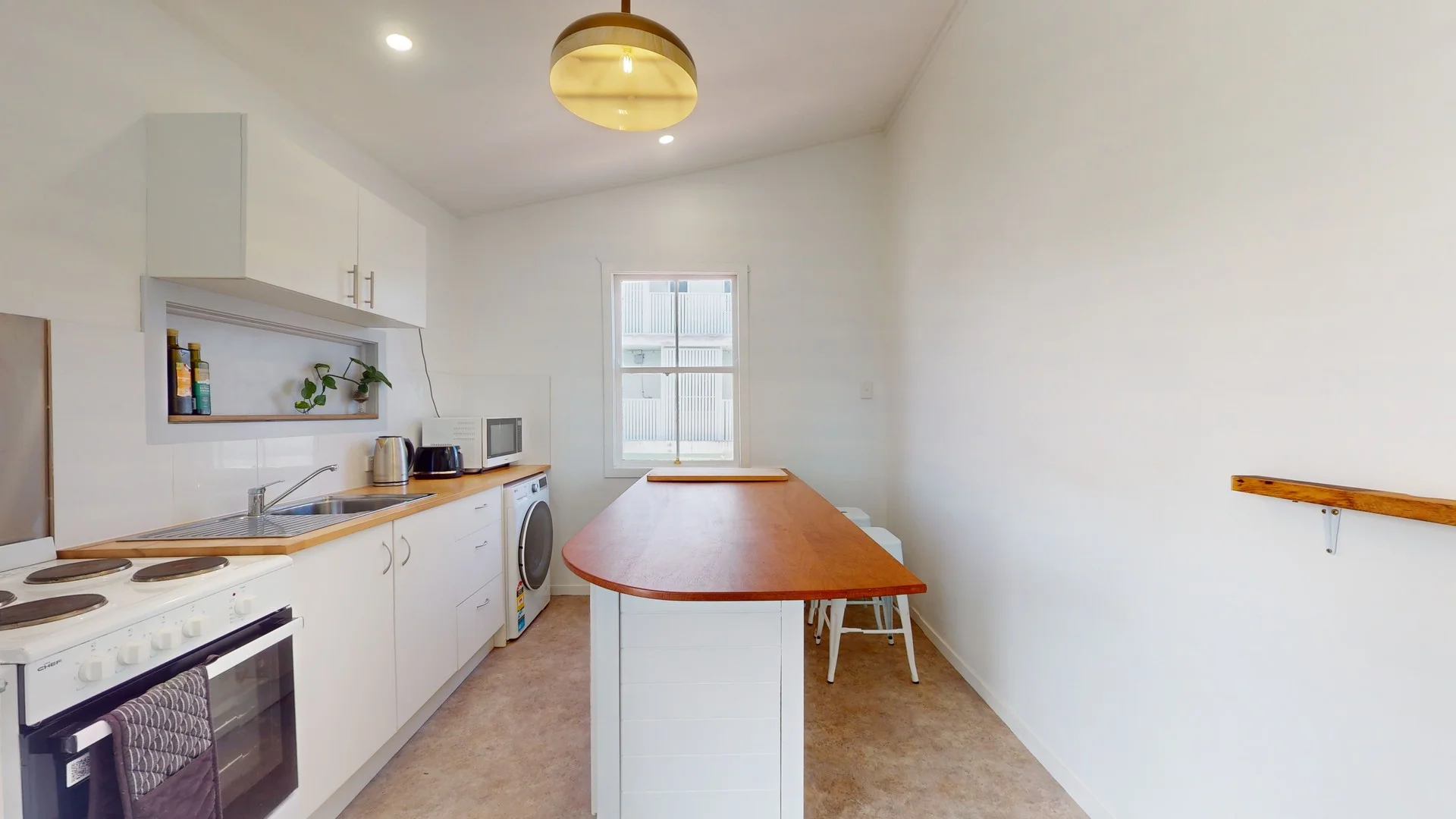 3/8 Church Street, West End QLD 4810