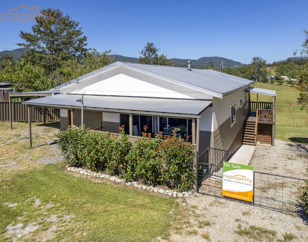 11 Greenhills Road, Upper Taylors Arm NSW 2447