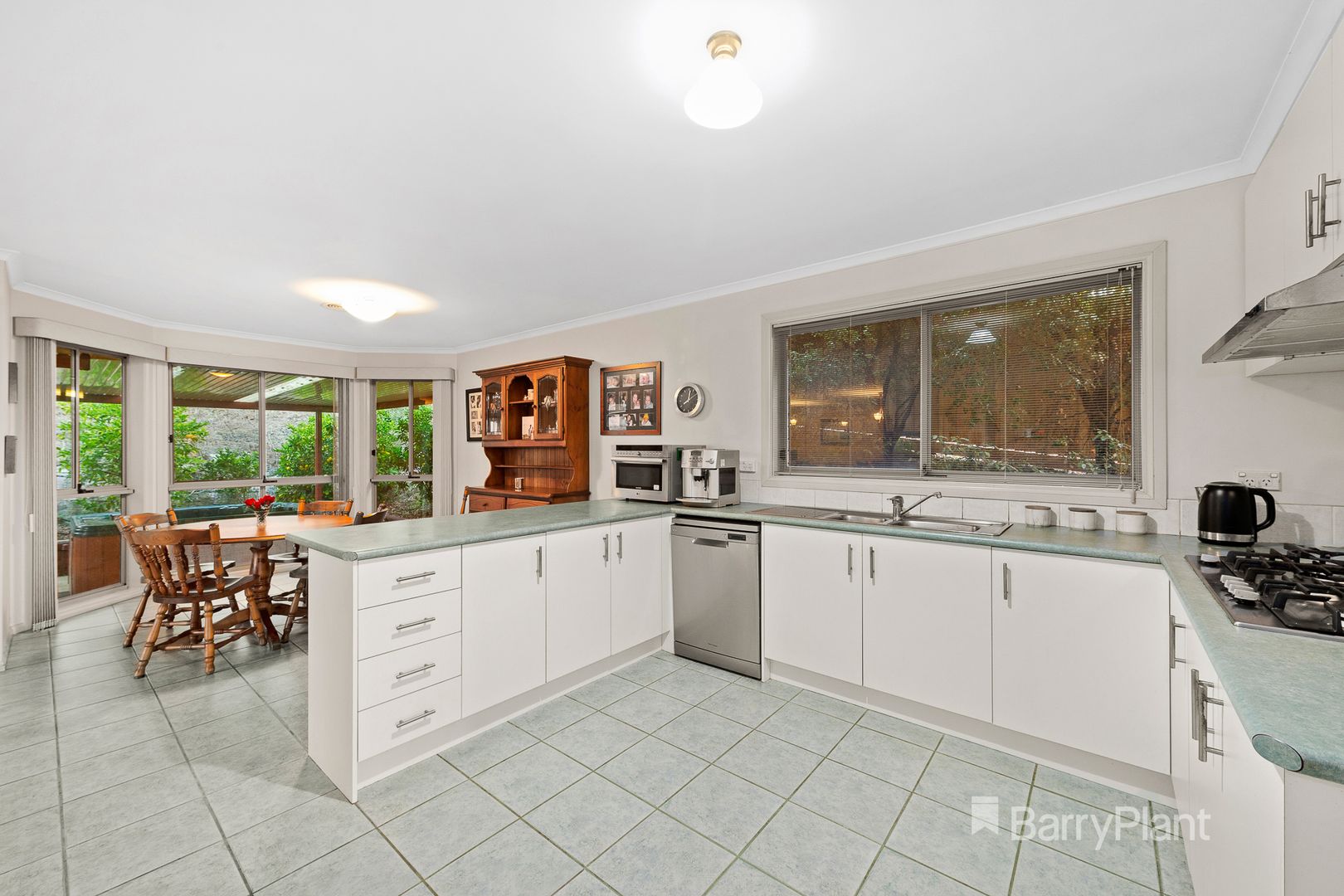 2 Maldon Place, Wattle Glen VIC 3096, Image 2