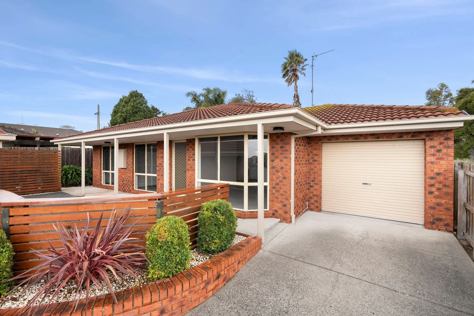 Primary image of 2/13 Burlington Crescent, Leopold VIC 3224