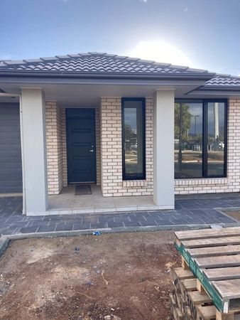 3 bedrooms House in 19 Market Street MUNNO PARA WEST SA, 5115