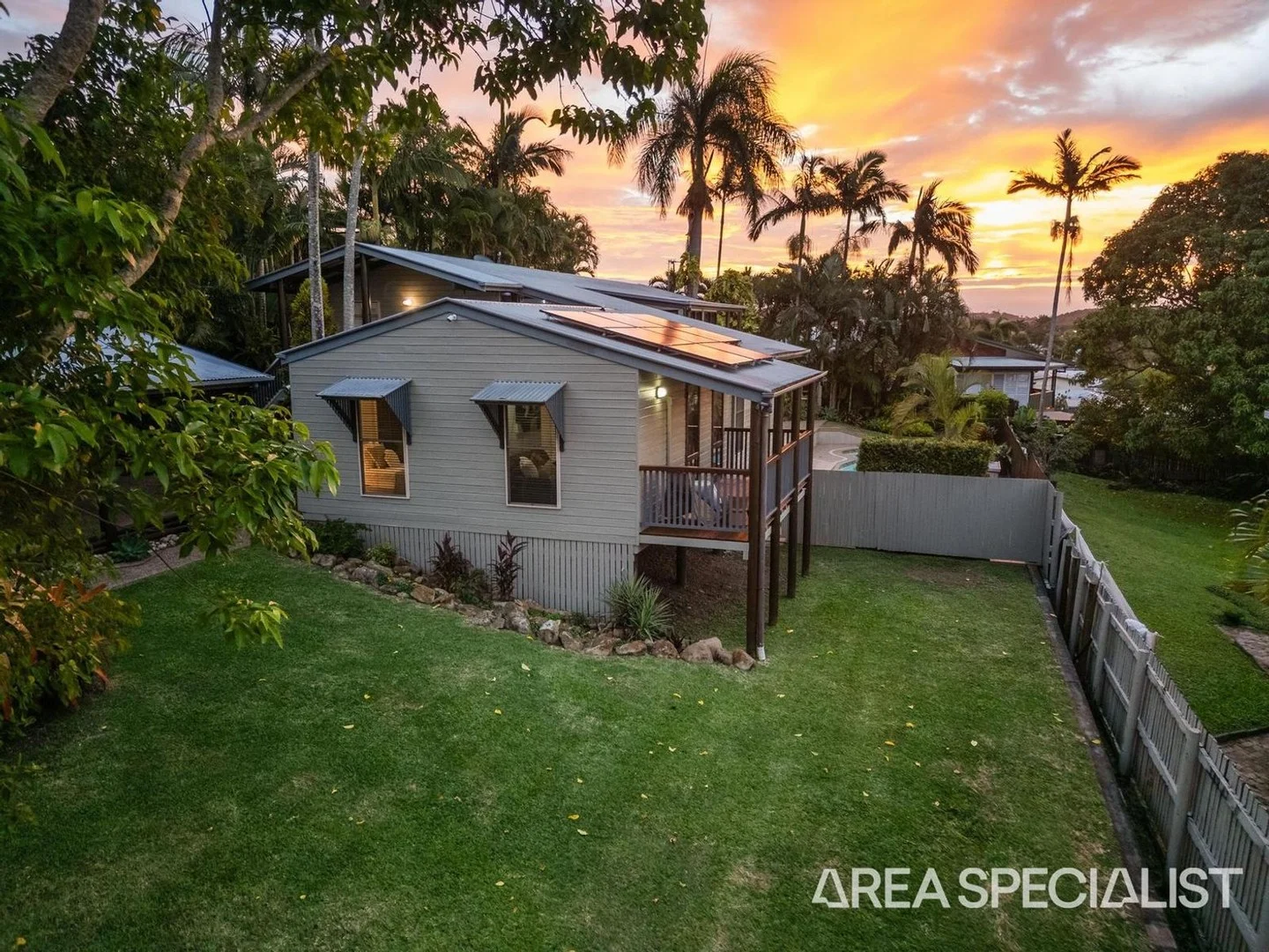 23 Pioneer Street, Glenella QLD 4740