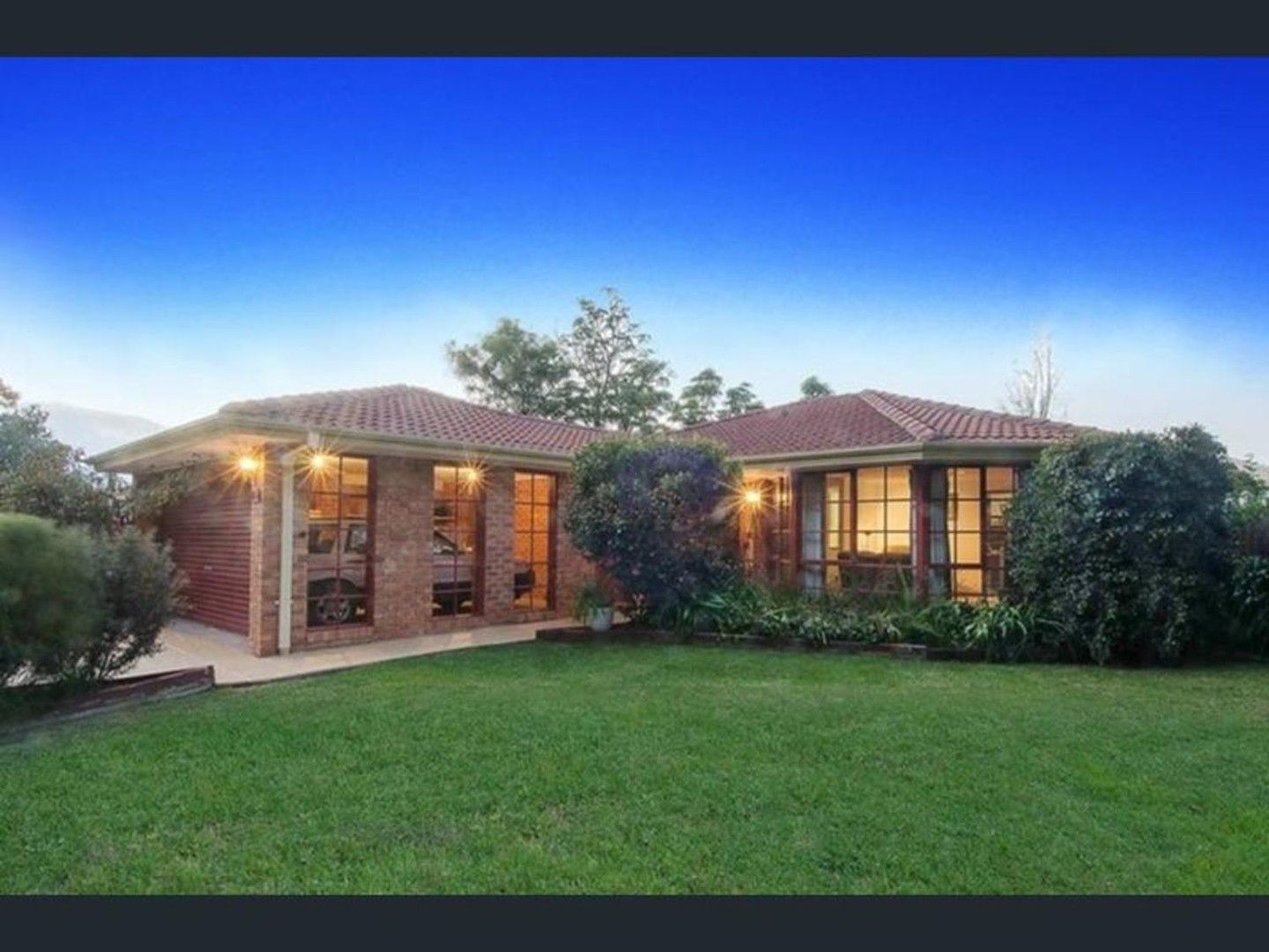 3 bedrooms House in 155 Karoo Road ROWVILLE VIC, 3178