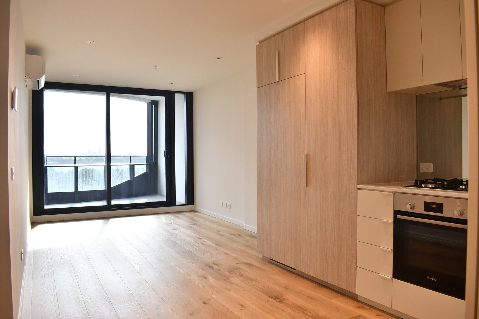 2 bedrooms Apartment / Unit / Flat in 703/5 Joseph Road FOOTSCRAY VIC, 3011
