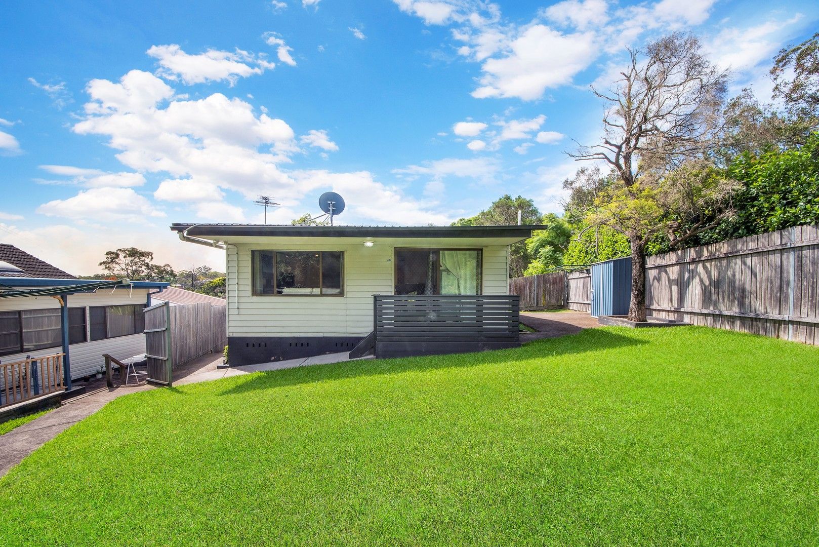 Studio in Flat 1/2 Mountain View Road, BEROWRA NSW, 2081