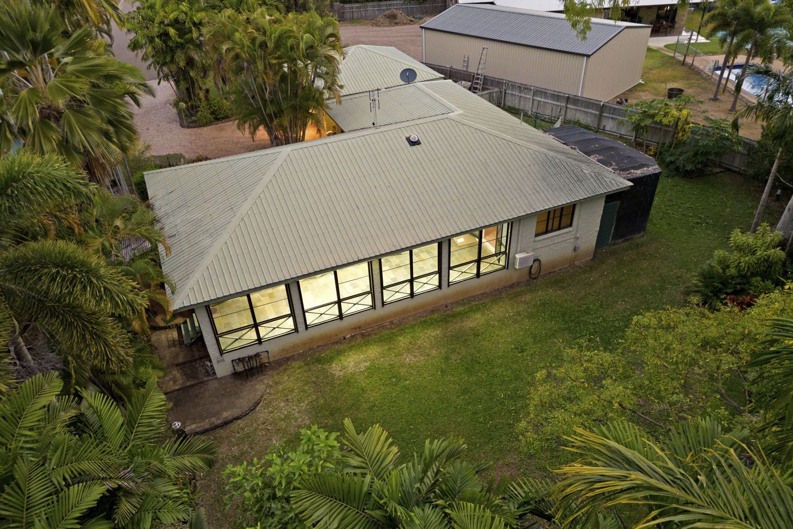 7 Linum Court, Bushland Beach QLD 4818, Image 2