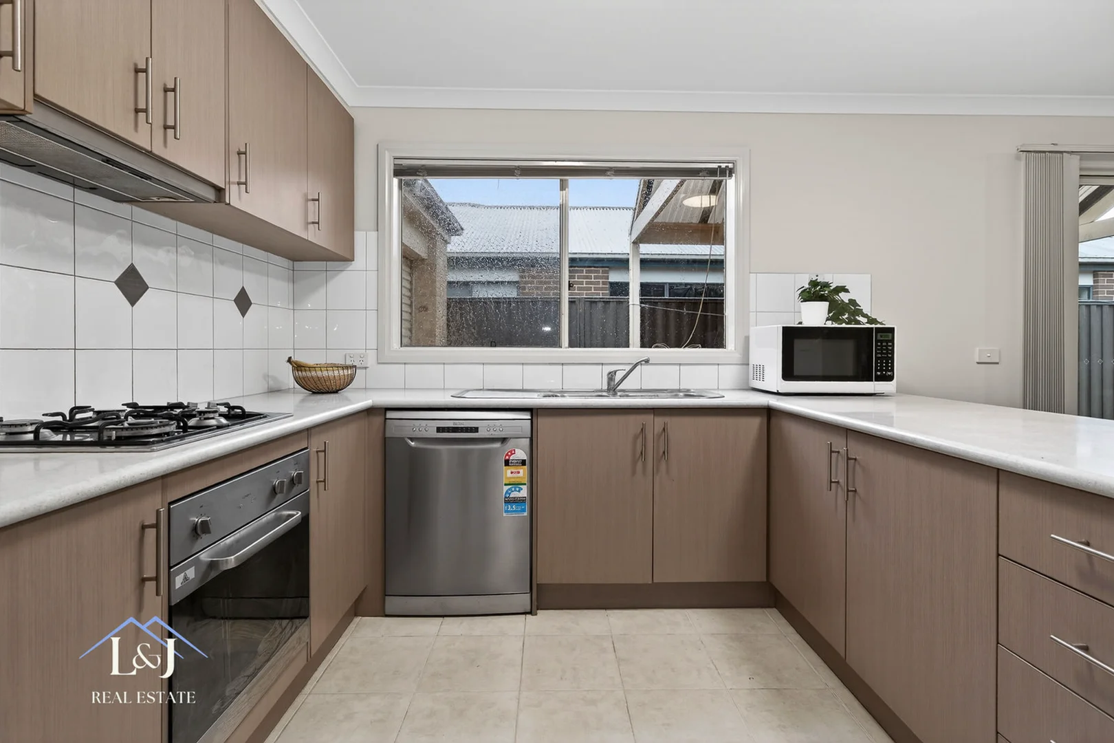 Additional image 8 of 12 CHESTNUT CHASE, Pakenham VIC 3810