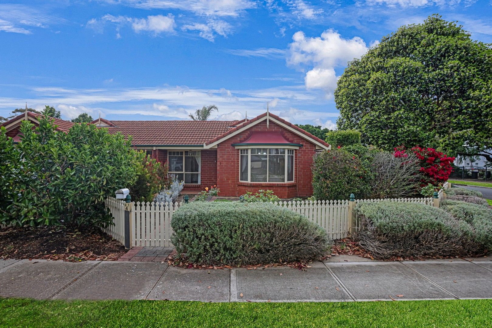 2 bedrooms House in 1/4 Burnley Street HENLEY BEACH SOUTH SA, 5022