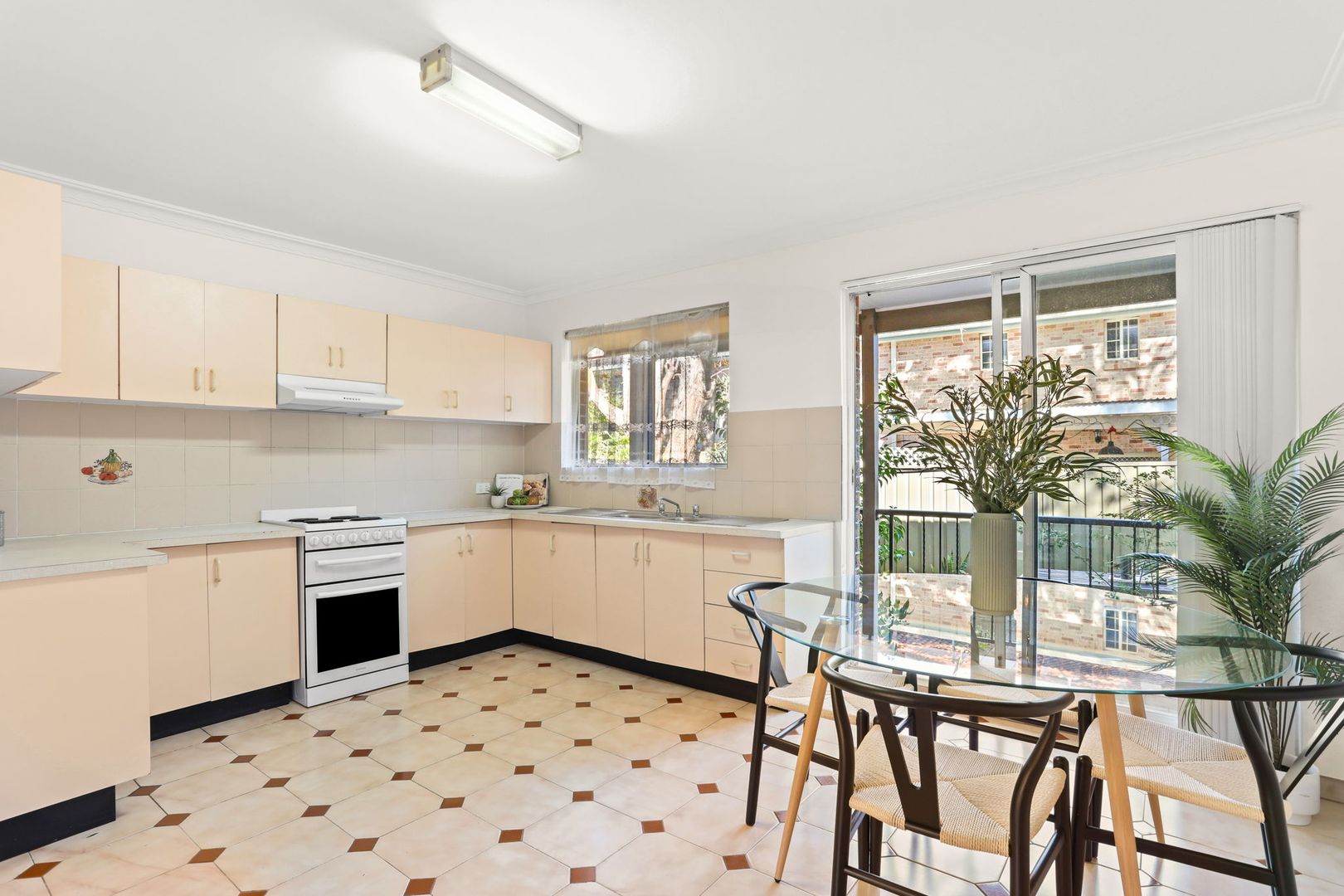 1/72-78 Flora Street, Kirrawee NSW 2232, Image 2