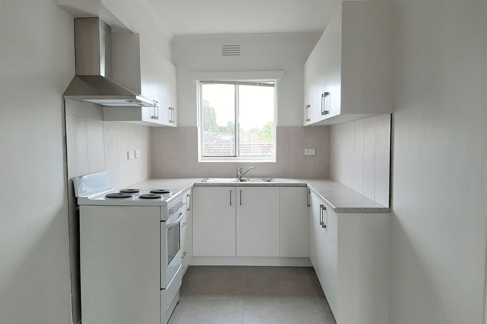 2 bedrooms Apartment / Unit / Flat in 8/2B Nullawil Street SPRINGVALE VIC, 3171