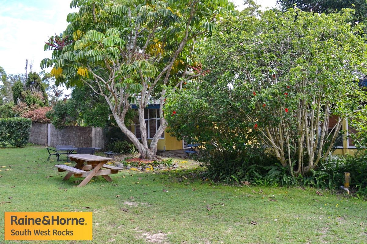 24 Cardwell Street, Arakoon NSW 2431, Image 2